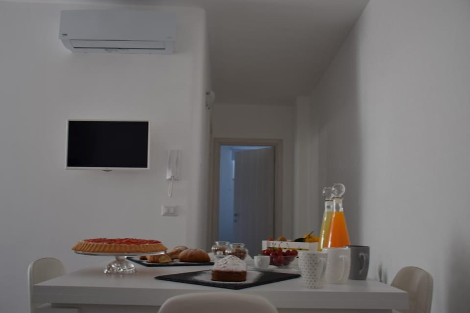 Communal lounge/ TV room, TV and multimedia, Living room, Italian breakfast, Non alcoholic drinks