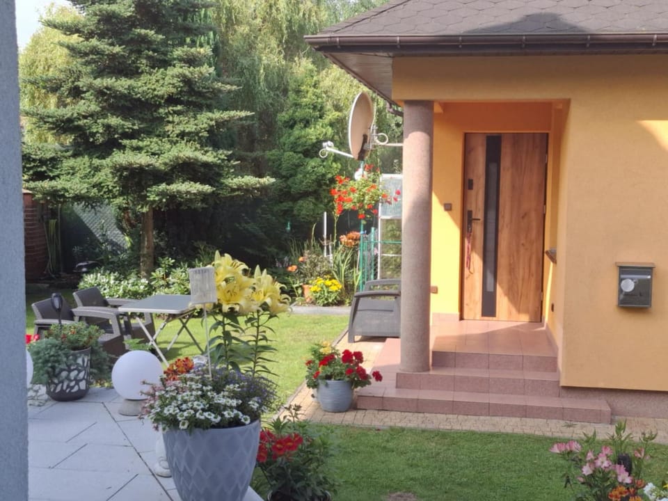 SłonecznyDom (SunnyHome) w Łunowie House in Swinoujscie