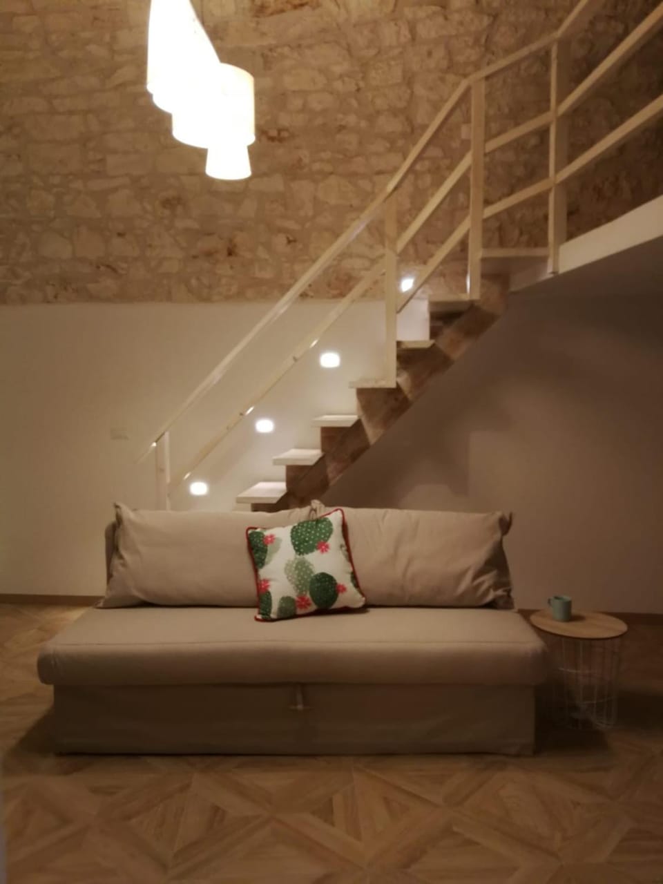 Bed, TV and multimedia, Living room, Seating area