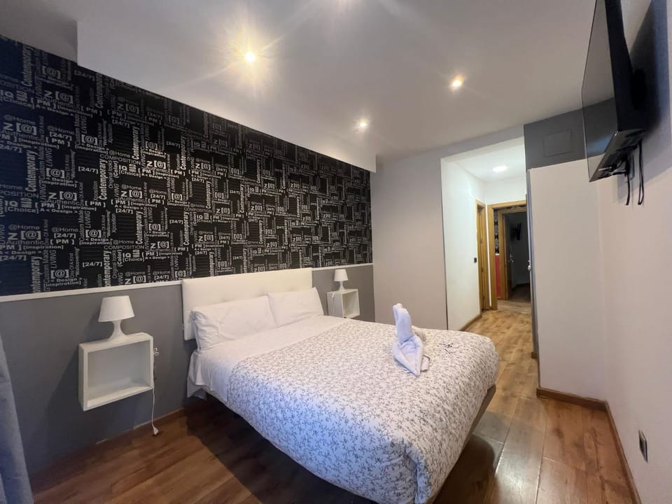 Bedroom, Inner courtyard view