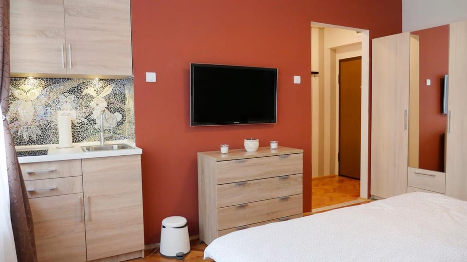 TV and multimedia, Kitchen or kitchenette