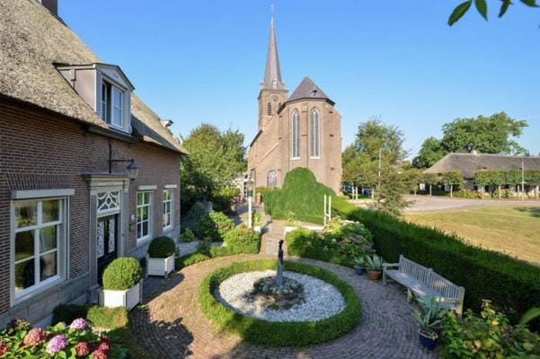 De Oude Pastorie Macharen Bed and Breakfast in North Brabant (province)