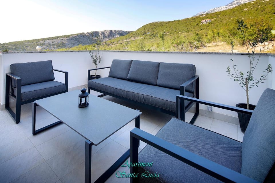 Balcony/Terrace, Mountain view