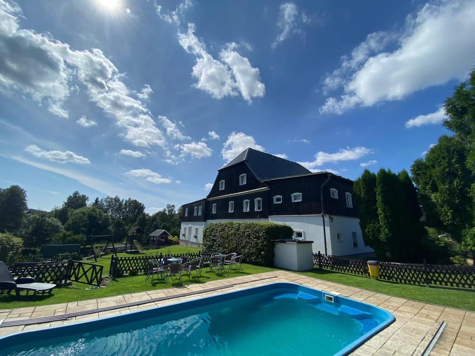 Penzion Hubertus Doubice Bed and Breakfast in Czechia