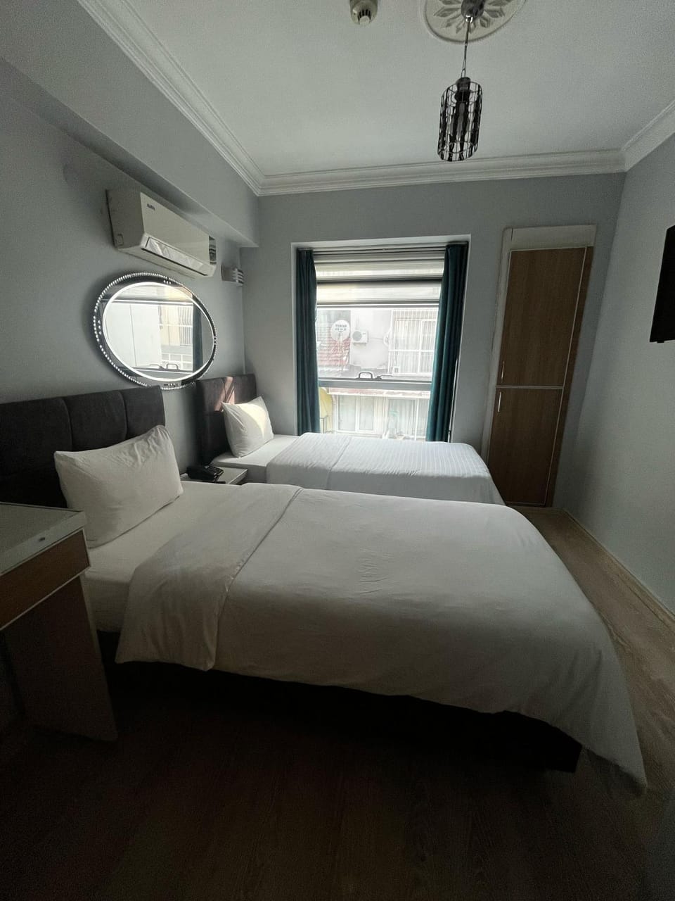 Bed, Bedroom, air conditioner