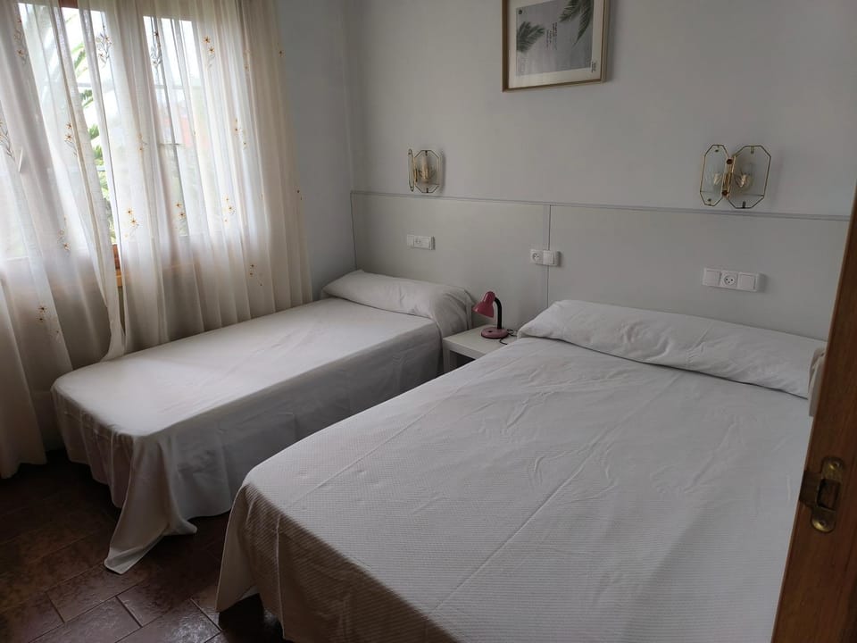 Chalet vacacional en segunda linea de playa House in Galicia