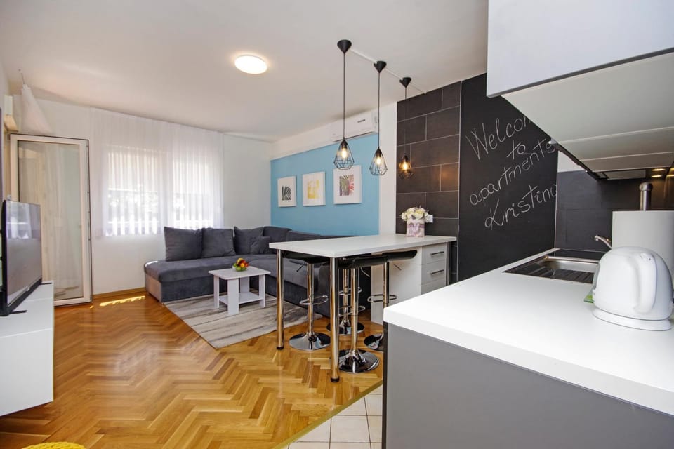 Kristina Apartment in Baška Voda