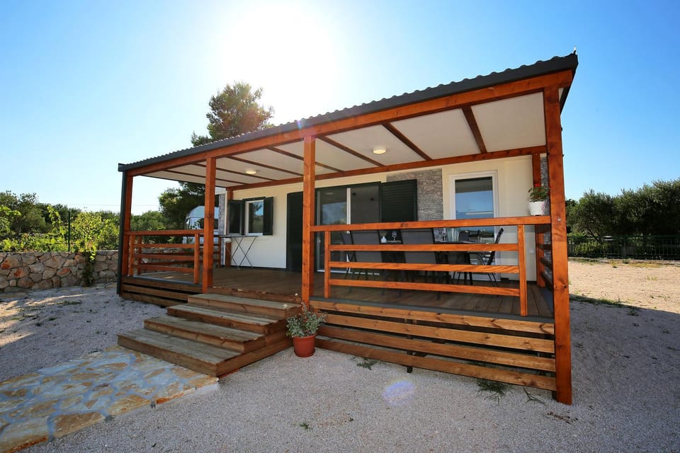 Facade/entrance, Balcony/Terrace, Photo of the whole room, Seating area, Inner courtyard view