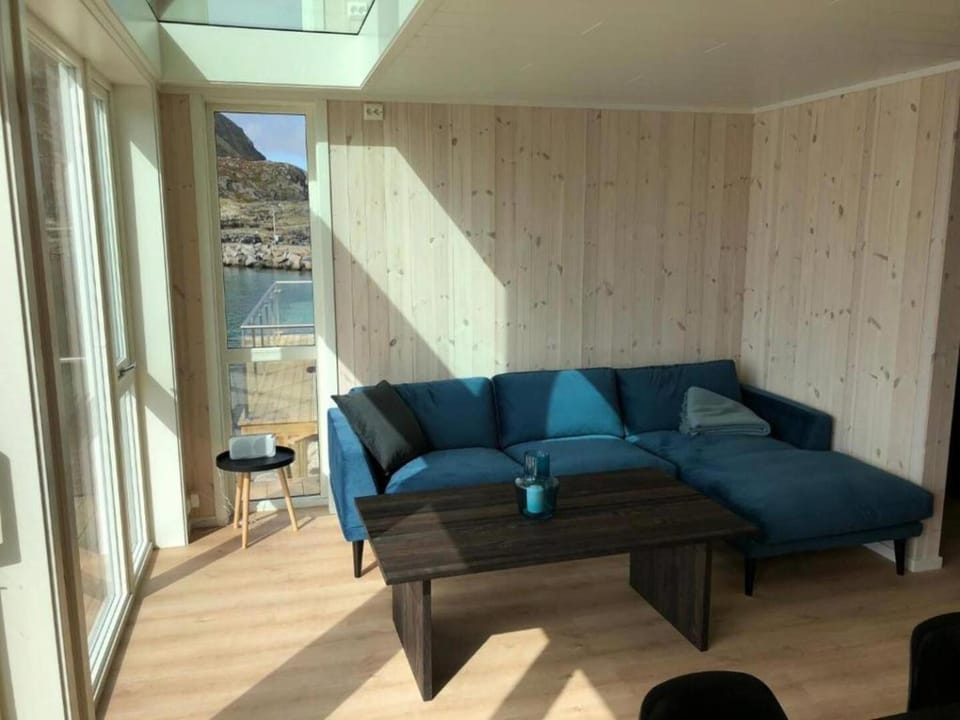 View (from property/room), Living room, Seating area