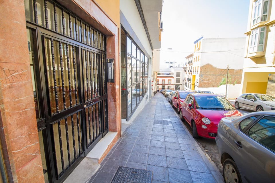 Property building, Facade/entrance, Off site