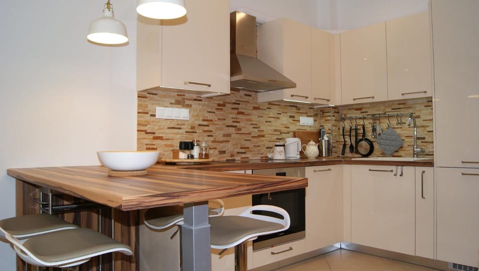 Sea-View Modern Apartment - 4 Guests - Kitchen Apartment in Thessaloniki