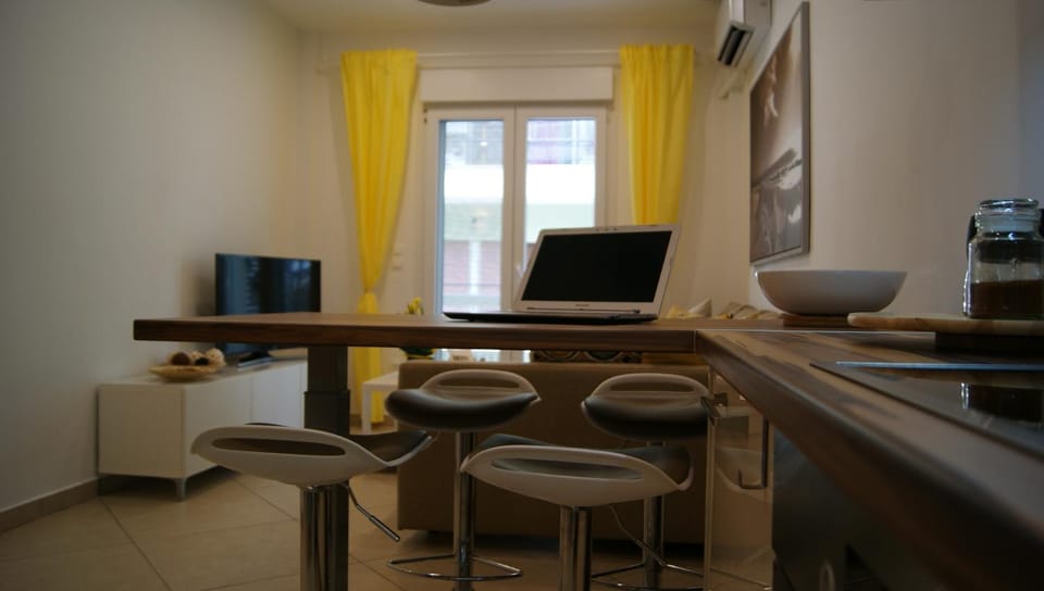 Sea-View Modern Apartment - 4 Guests - Kitchen Apartment in Thessaloniki