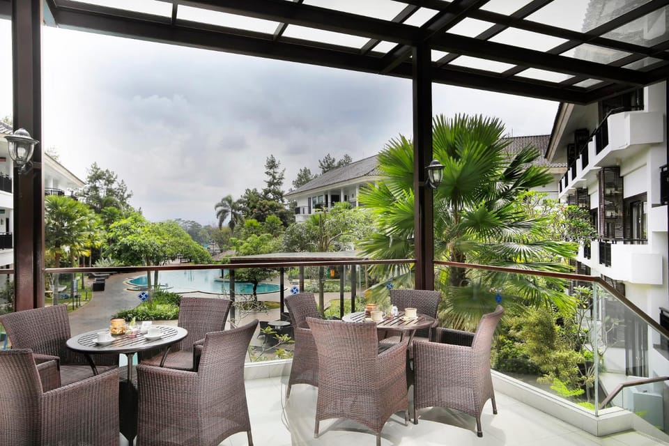 Lounge or bar