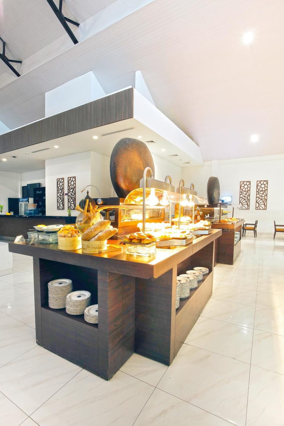 Restaurant/places to eat, Buffet breakfast