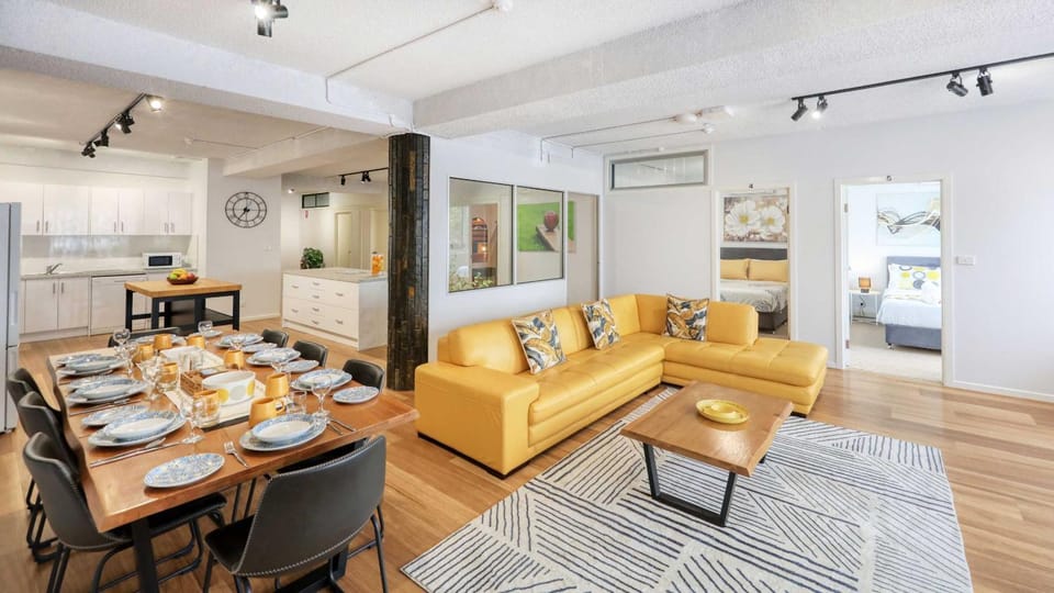 Kitchen or kitchenette, Living room, Seating area