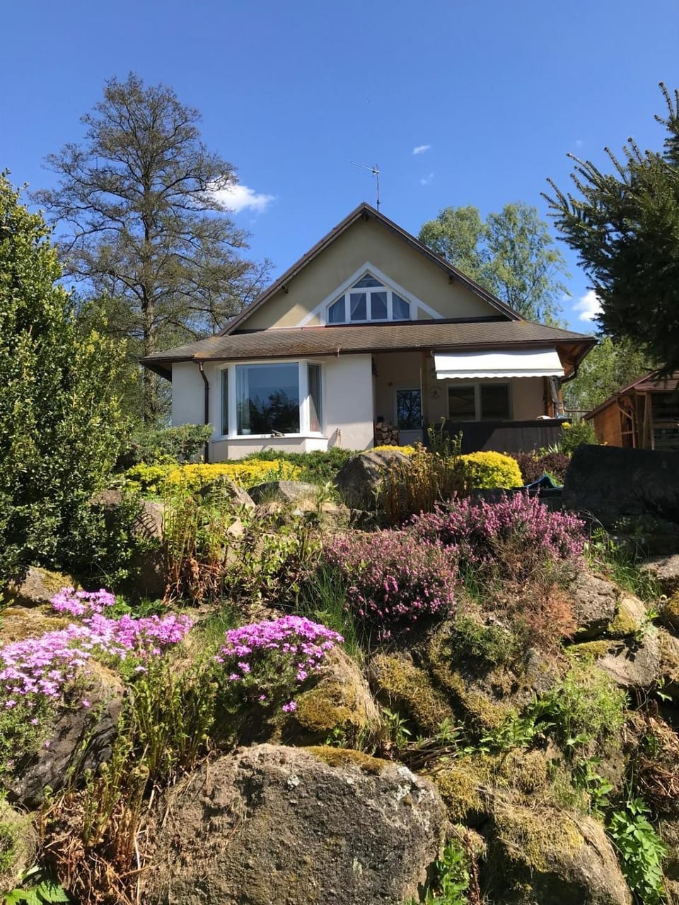 Property building, Natural landscape, Garden, Garden view