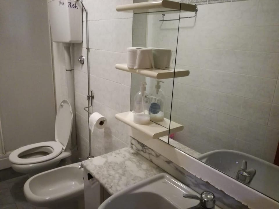 Blue whale Bed and Breakfast in Rome