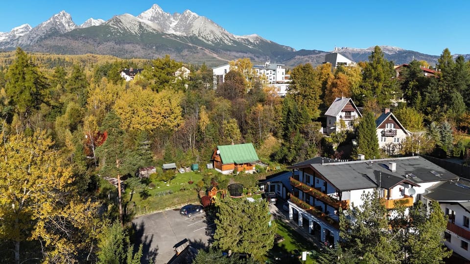 Property building, Natural landscape, Bird's eye view, Mountain view