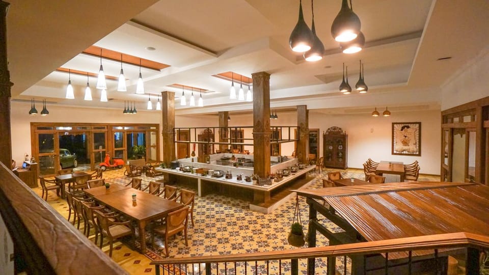 Restaurant/places to eat, Restaurant/places to eat