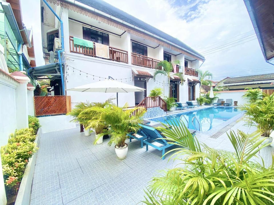 Pool view, Swimming pool