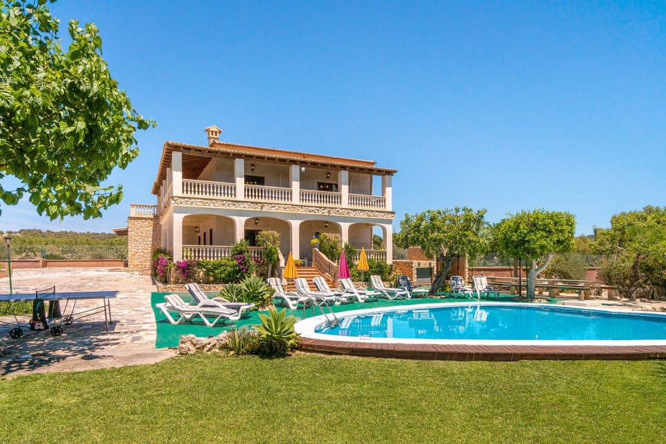 Property building, BBQ facilities, Garden, Garden, Table tennis, Garden view, Pool view, Swimming pool, Swimming pool, sunbed
