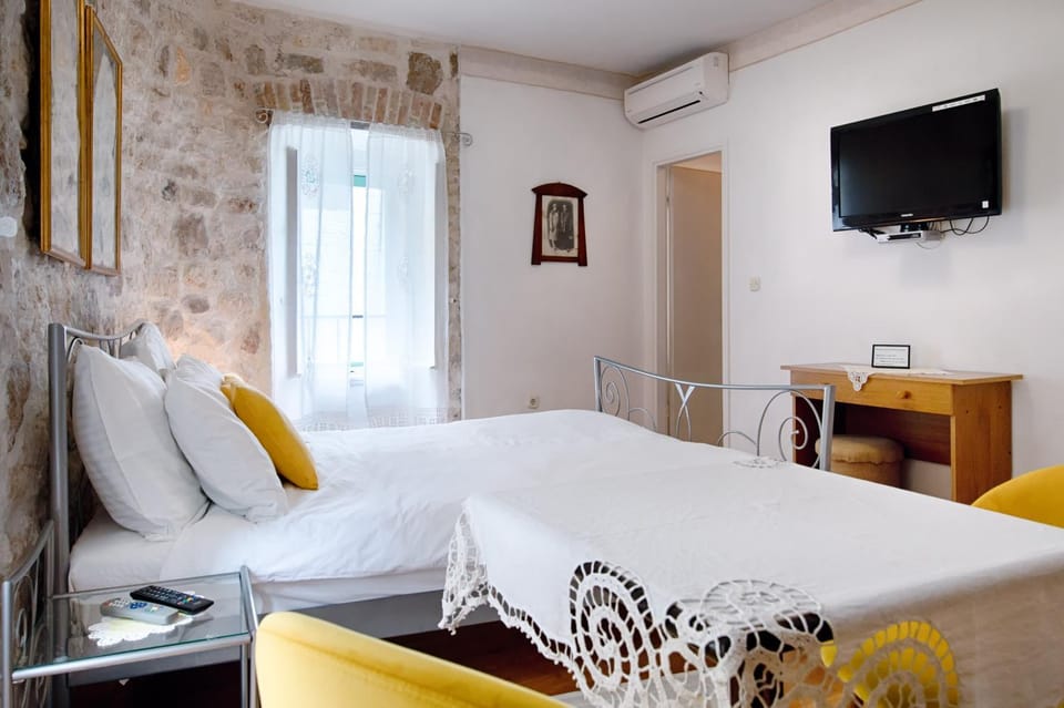 Villa Kuljis Bed and Breakfast in Komiža