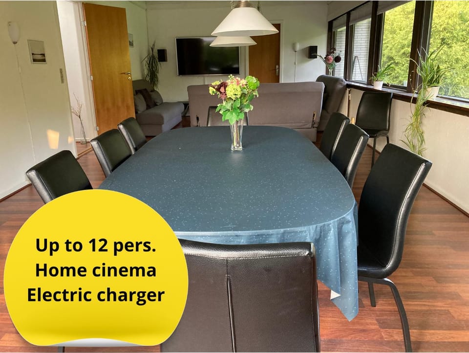 Communal lounge/ TV room, Dining area