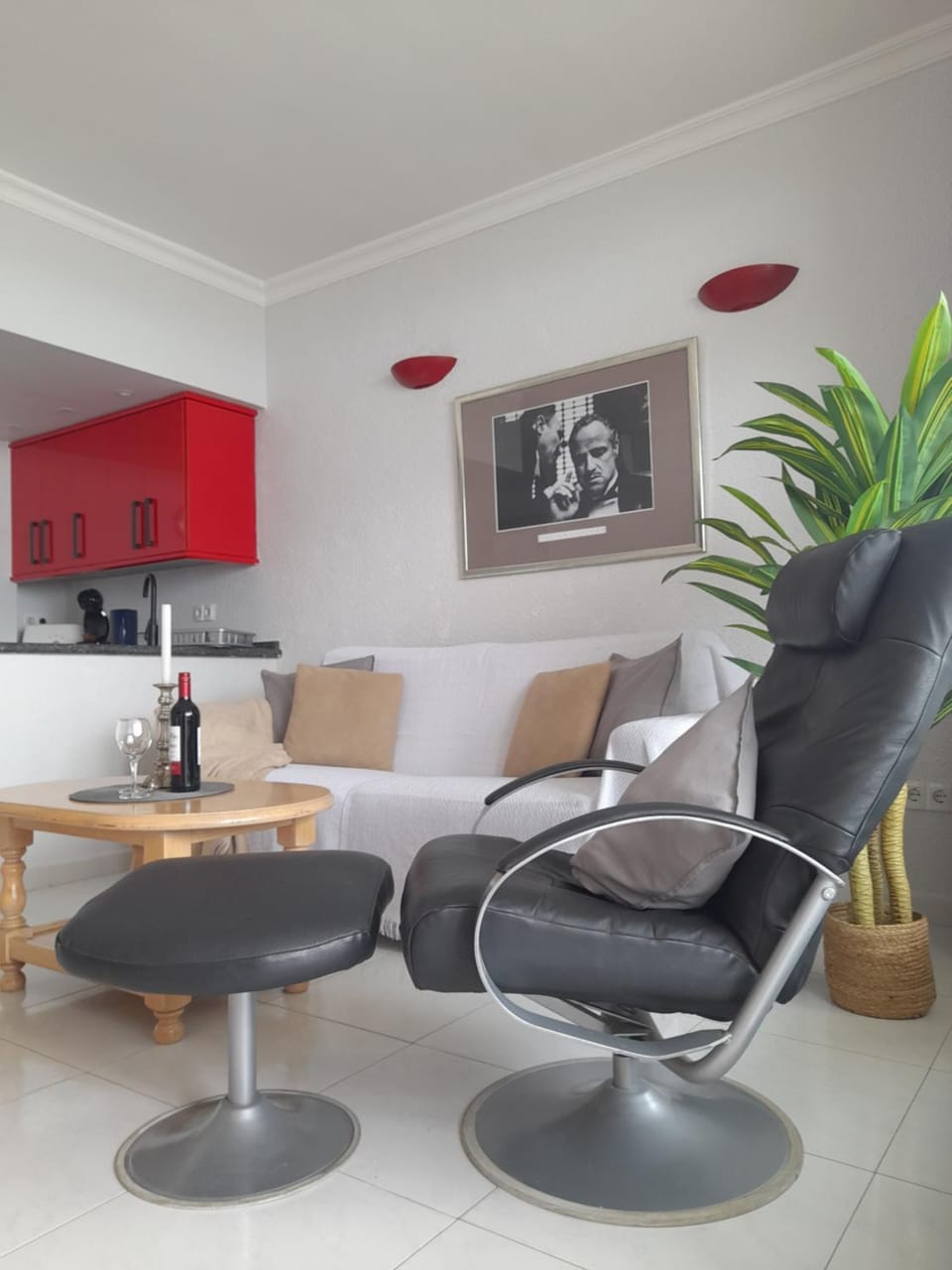 Kitchen or kitchenette, Living room, Seating area