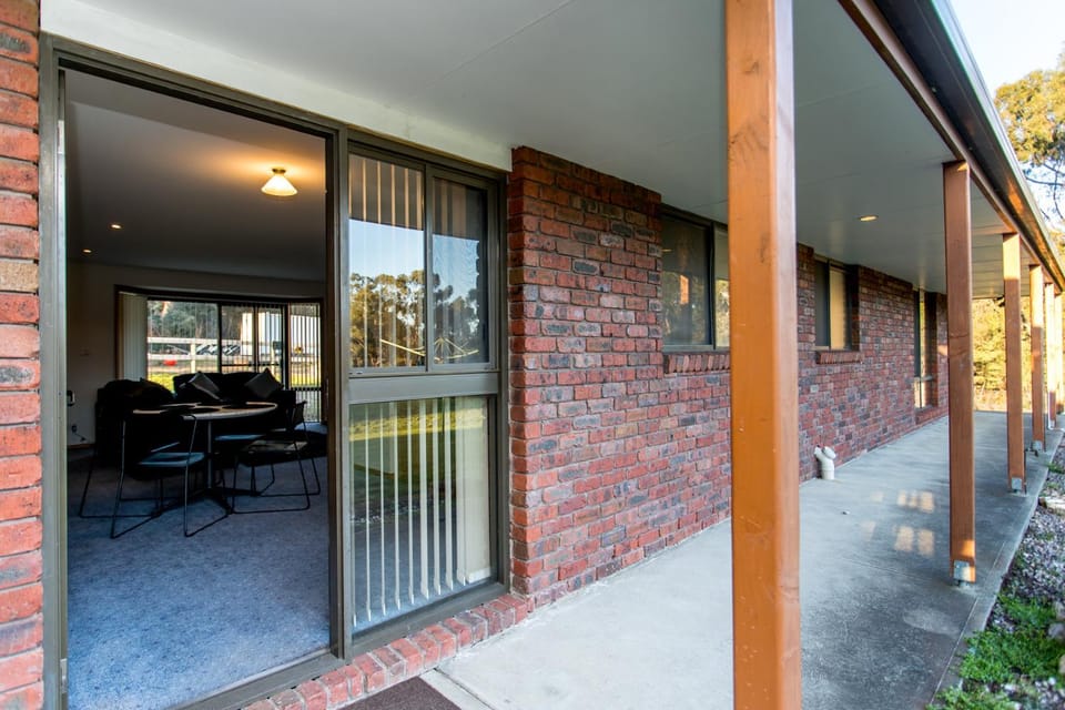 Acton Park Holiday Units Apartment in Tasmania