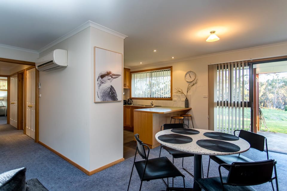 Acton Park Holiday Units Apartment in Tasmania