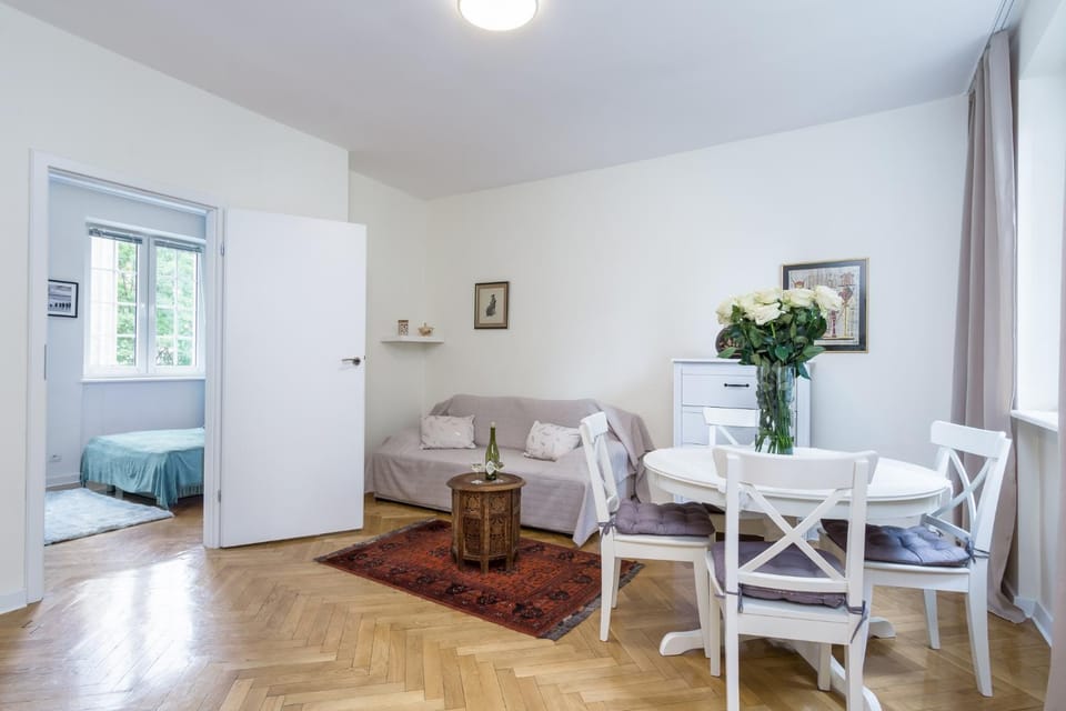 Living room, Photo of the whole room, Dining area