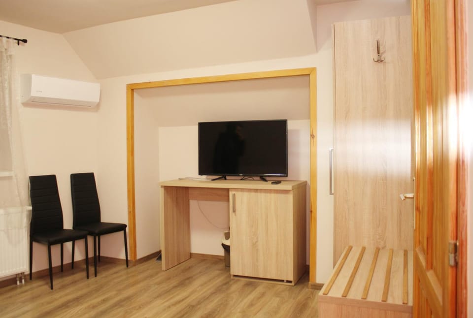 King Arthur Panzió Bed and Breakfast in Vojvodina