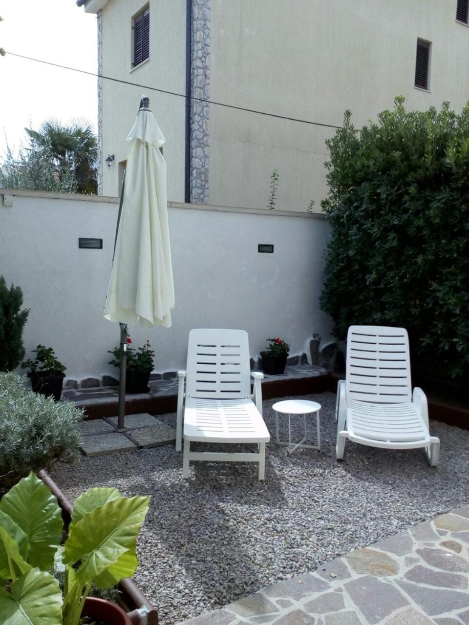 Day, Garden, Seating area, sunbed