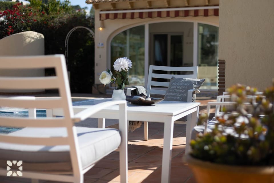 Patio, Spring, Day, Garden, View (from property/room), Balcony/Terrace, Living room, Seating area, Dining area, Garden view