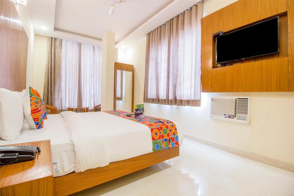 Seating area, Bedroom