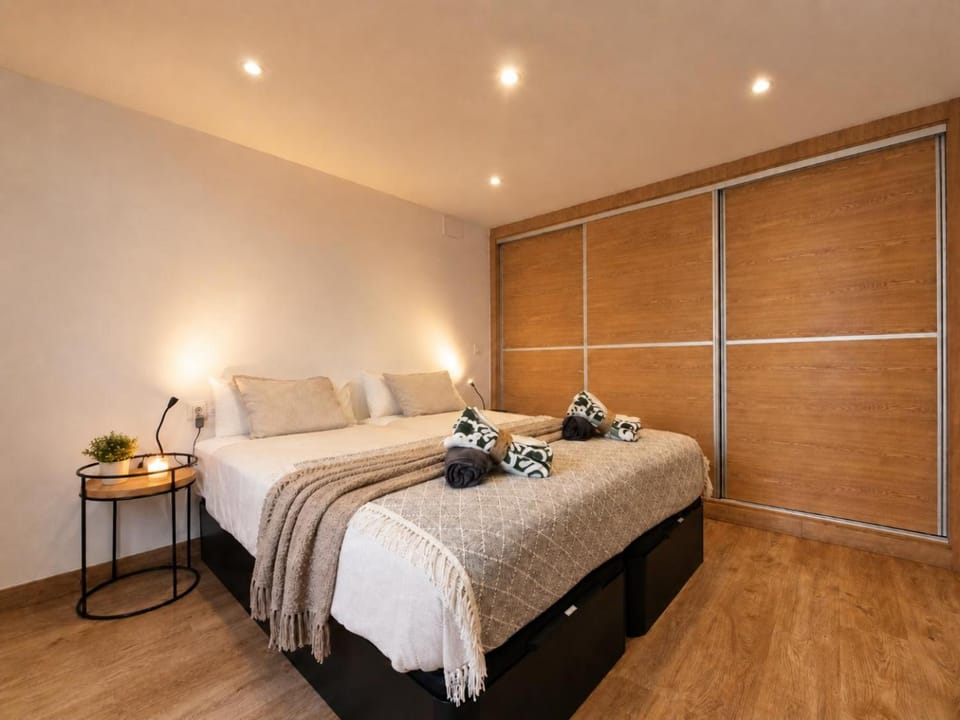 Bed, Bedroom