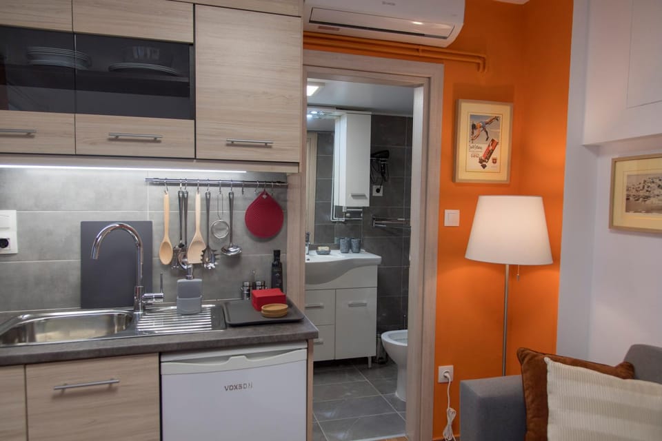 Bathroom, Kitchen or kitchenette