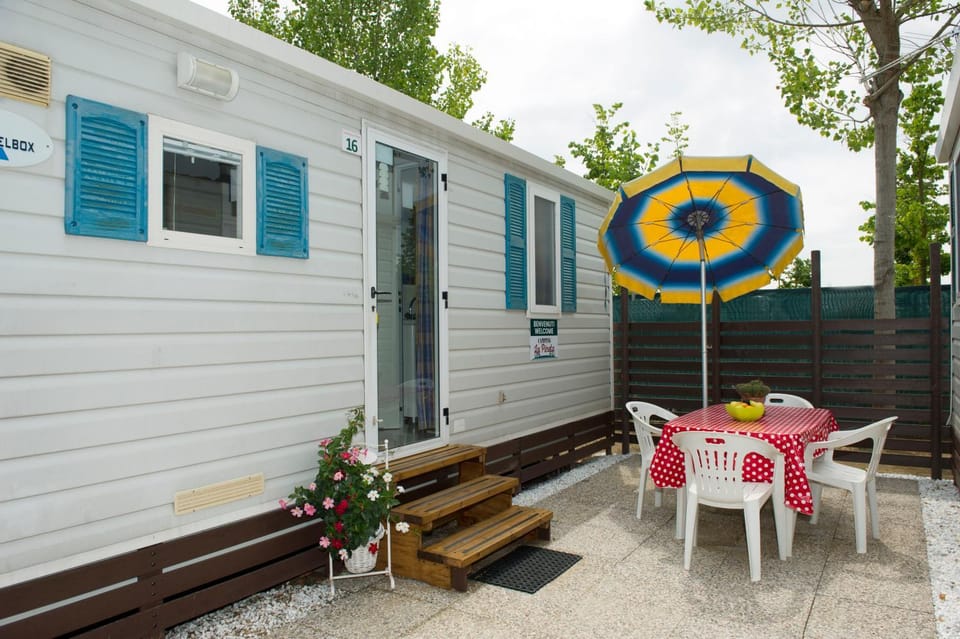 Camping La Pineta Campground/ 
RV Resort in Viareggio