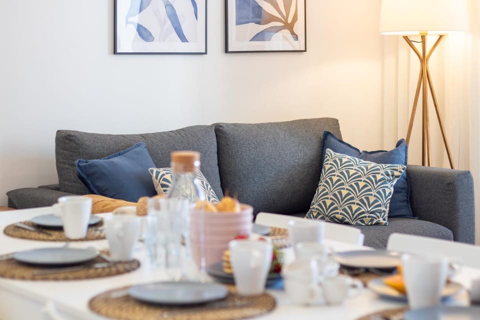 LovelyStay - Dirk Apartment Almada 3º T Apartment in Porto