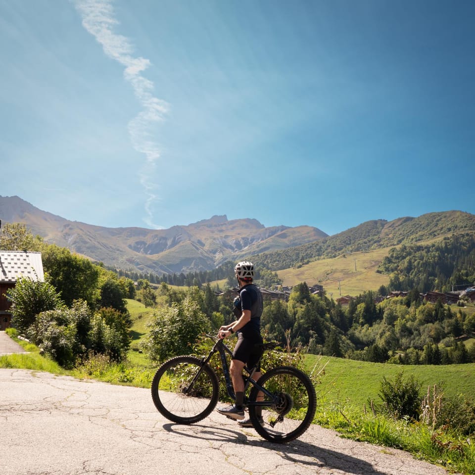 Day, Natural landscape, Cycling, Mountain view