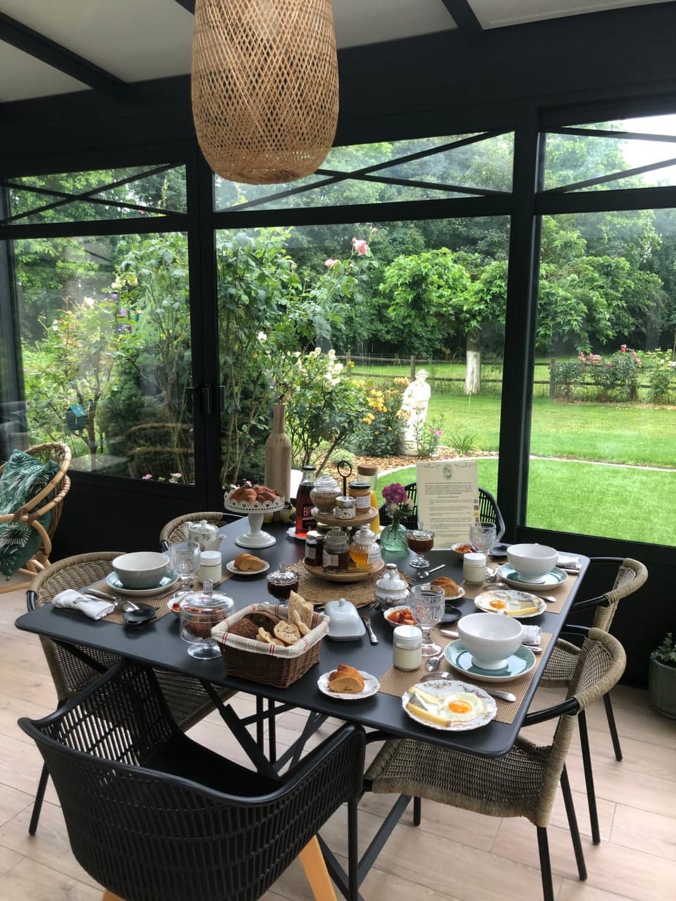 Dining area, Garden view, Continental breakfast