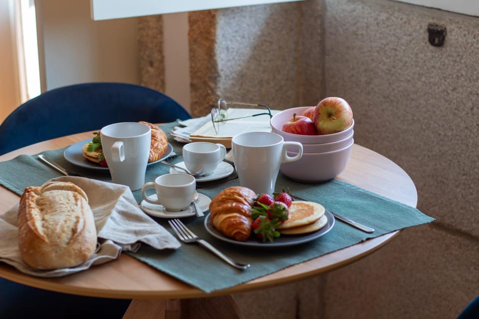 LovelyStay - Dirk Apartment - Almada 4º F Apartment in Porto