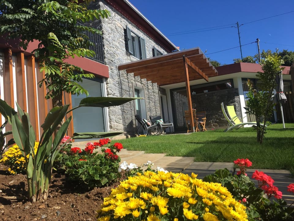 Facade/entrance, Garden