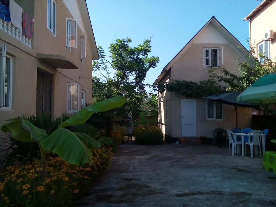 Facade/entrance, Garden