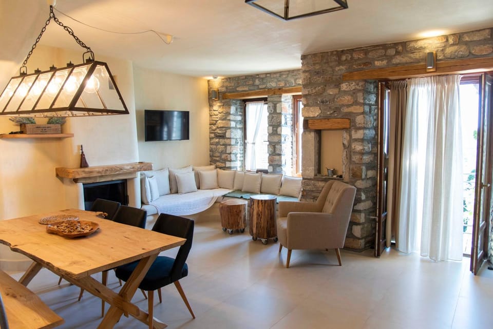 Seating area, Dining area