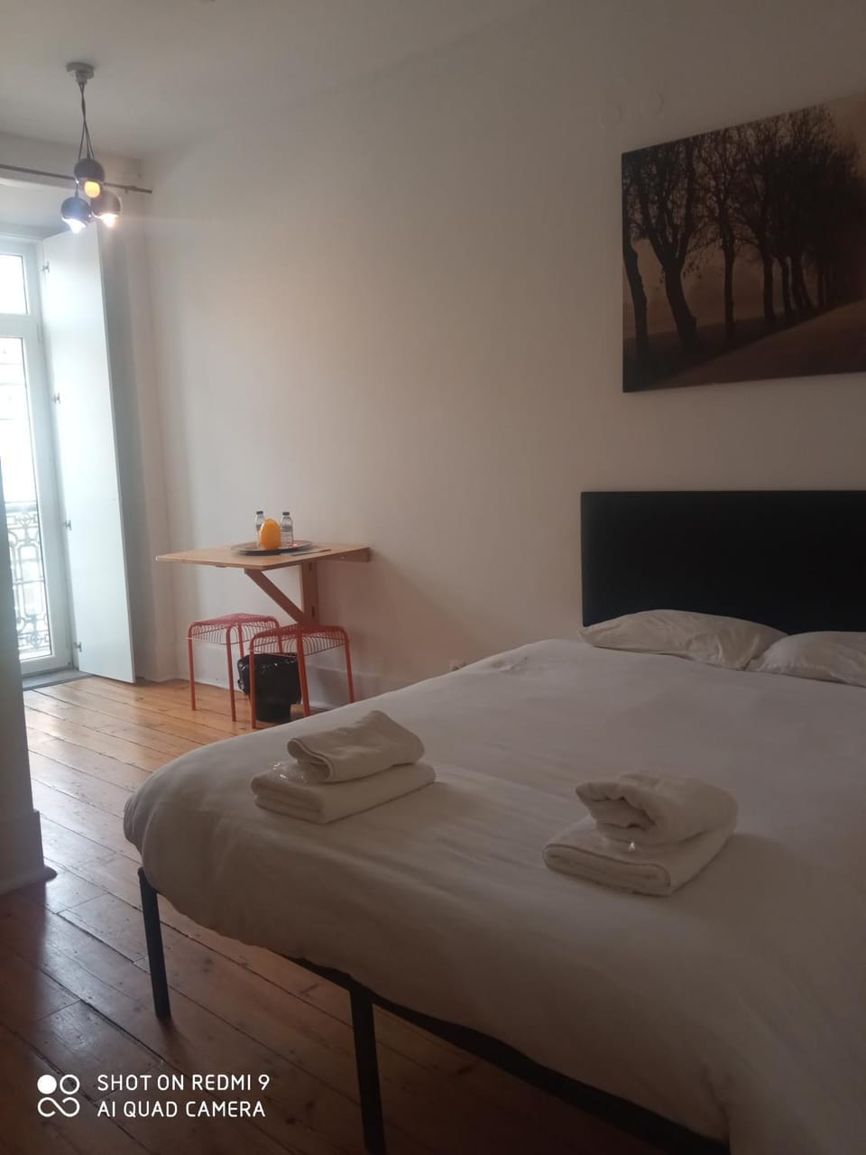 Bed, TV and multimedia, Balcony/Terrace, Bedroom, towels