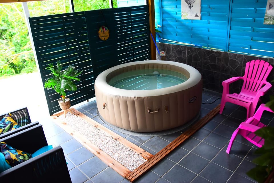 Le Goyavier House in Martinique