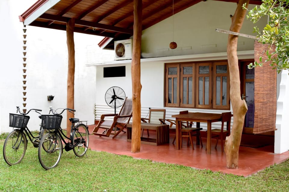 Villa Polhena Bed and Breakfast in Southern Province