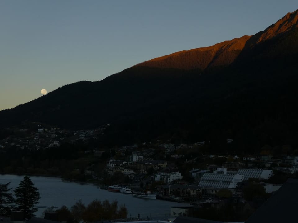 Natural landscape, Lake view, Mountain view