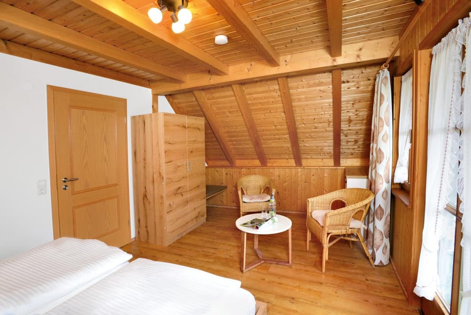 Bed, Photo of the whole room, Seating area, Bedroom, wardrobe